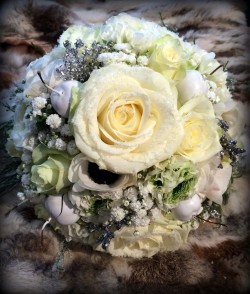 Bouquet rond hivernal